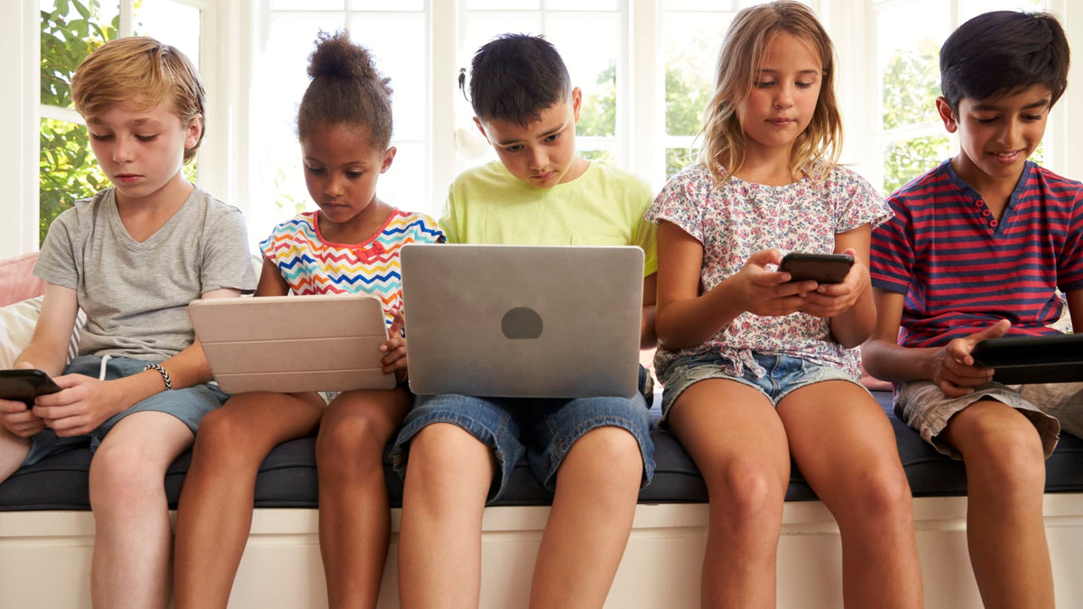 Reading and Screen Time: Finding a Healthy Balance For Young Children and Tips To Explore